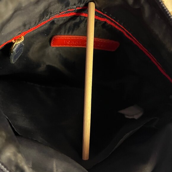 TOMMY HILFIGER  WOMEN'S BLACK SIGNATURE CANVAS CROSSBODY/SHOULDER WITH GOLD TONE - Picture 6 of 8